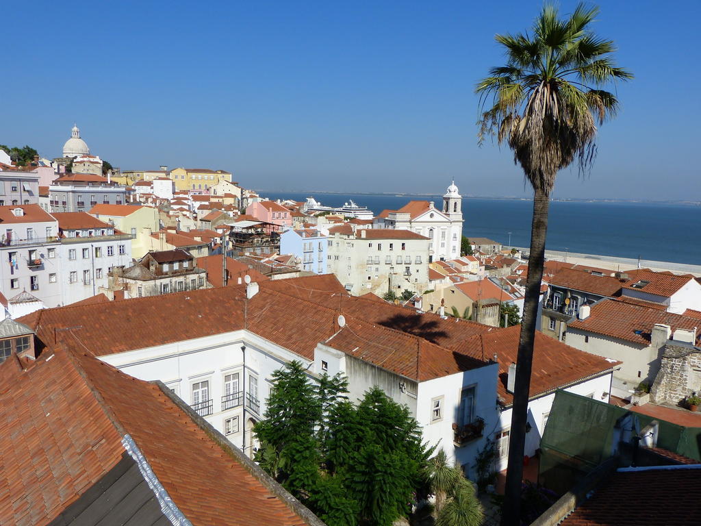 Bairrus Lisbon Apartments - Alfama Esterno foto